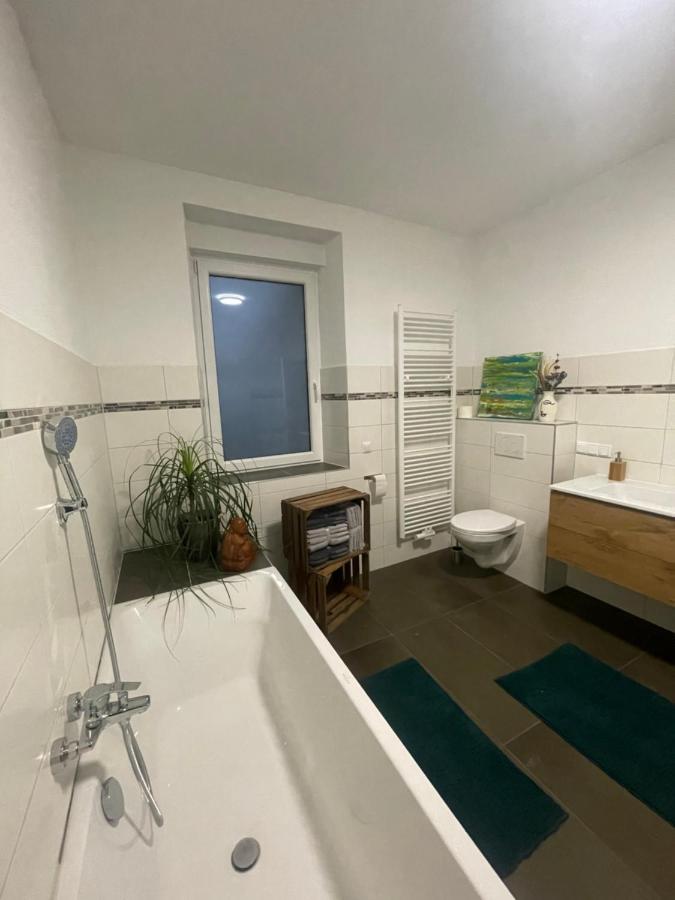 Mayen, Baeckerstr, Privatzimmer Nr1, Innenstadt, Naehe Nuerburgring & Burg Eltz, Gemeinschaftsbad Екстер'єр фото